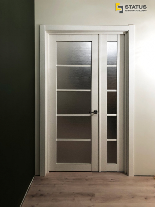 Распашная дверь модель 122 из коллекции Optima Status